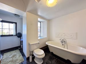 Photo 52- click for photo gallery